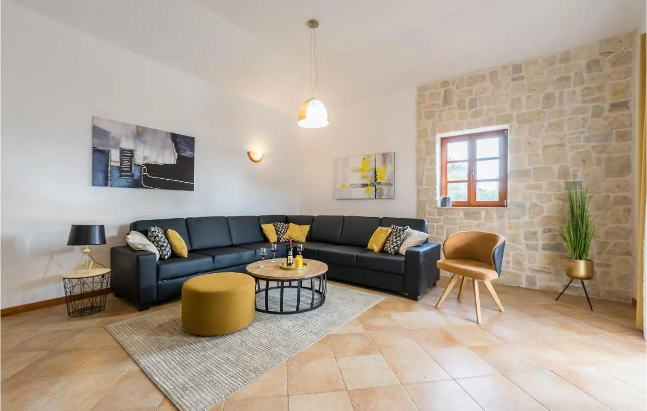 Amazing Home In Muline With Wifi Donje Selo 0*,  Croatia