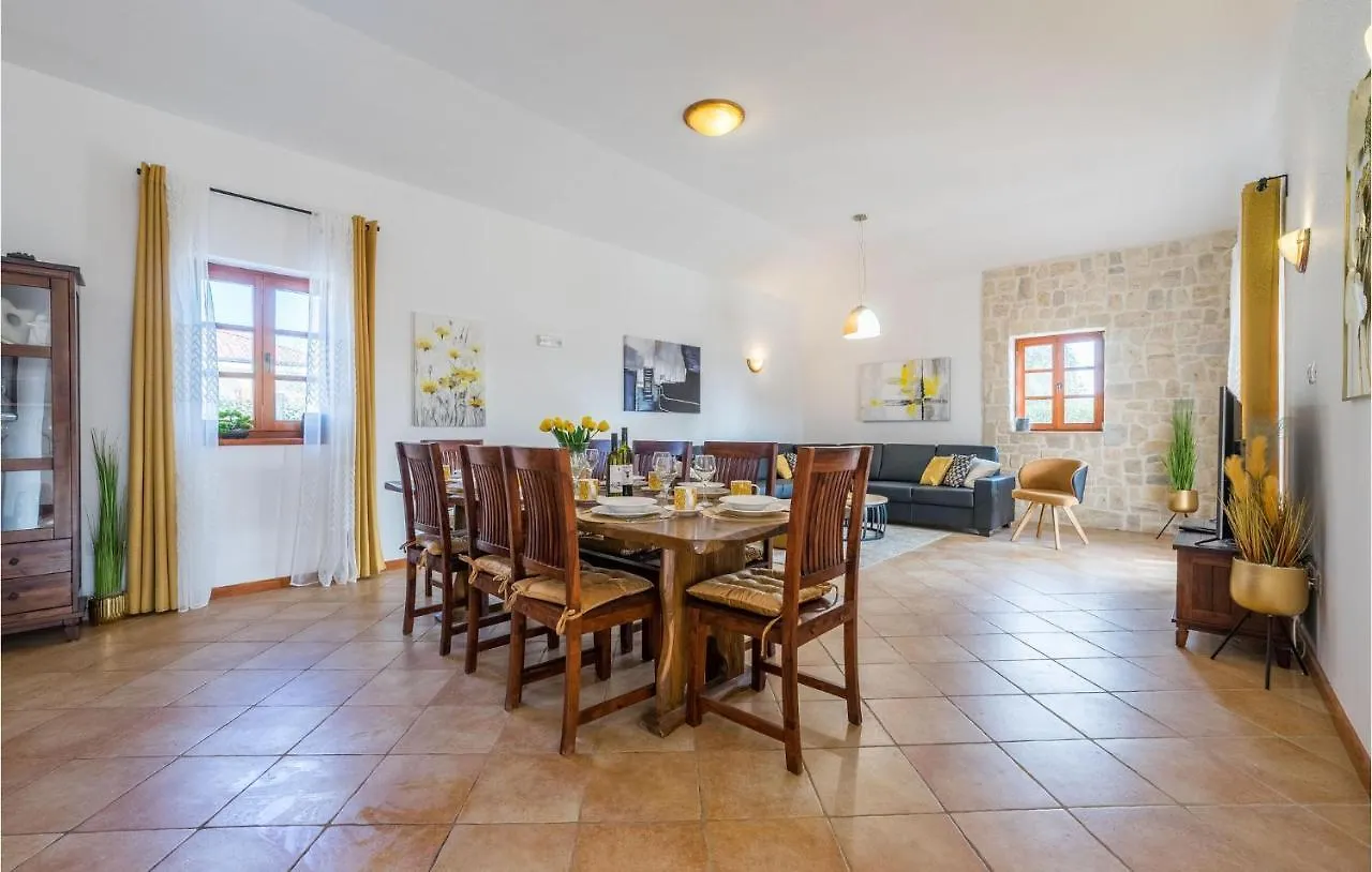 Amazing Home In Muline With Wifi Donje Selo Holiday home