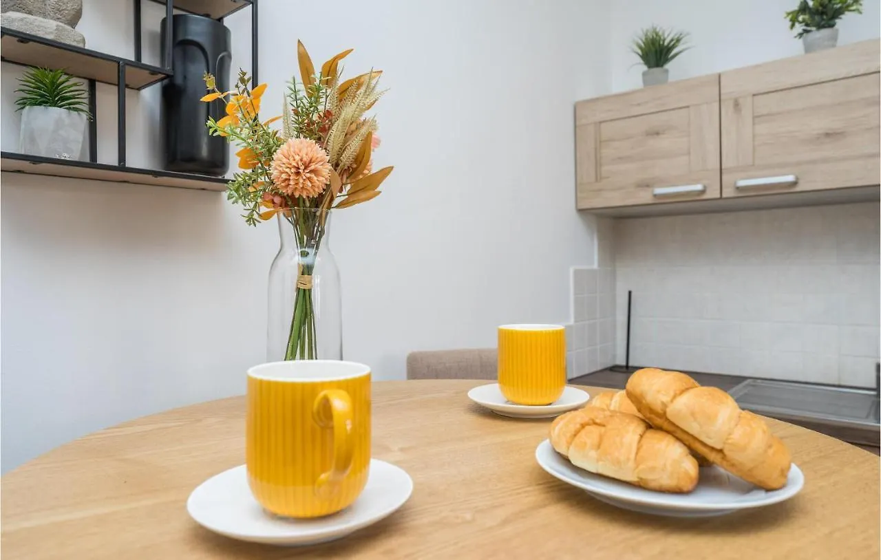 Amazing Home In Muline With Wifi Donje Selo 0*,