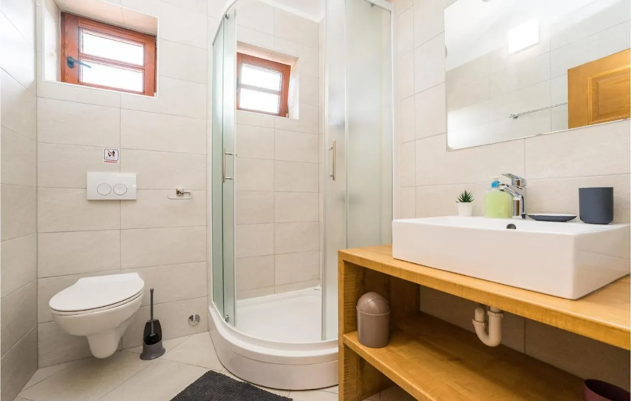 Amazing Home In Muline With Wifi Donje Selo Croatia