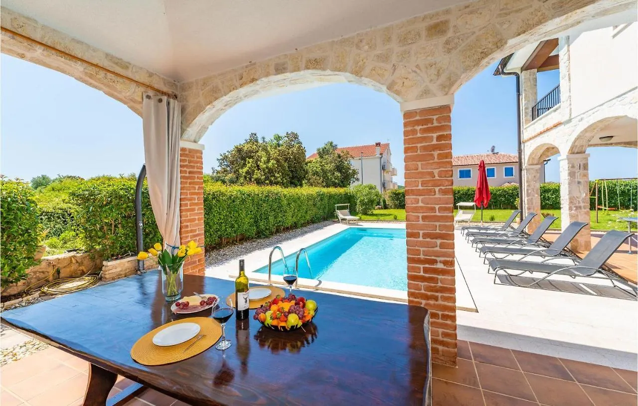 Amazing Home In Muline With Wifi Donje Selo Holiday home