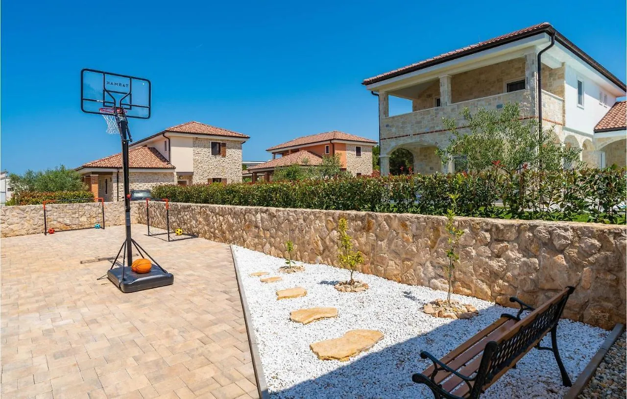 Holiday home Amazing Home In Muline With Wifi Donje Selo