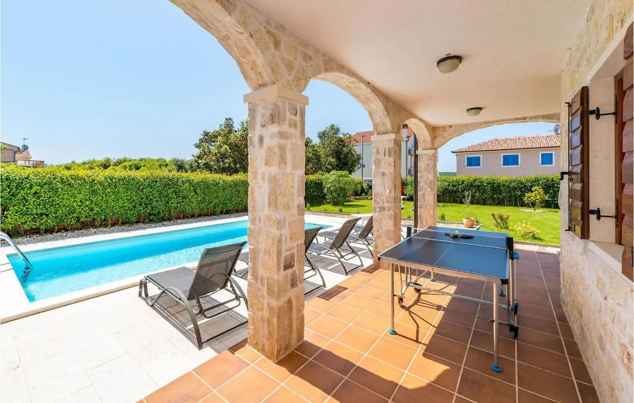 Amazing Home In Muline With Wifi Donje Selo 0*,  Croatia