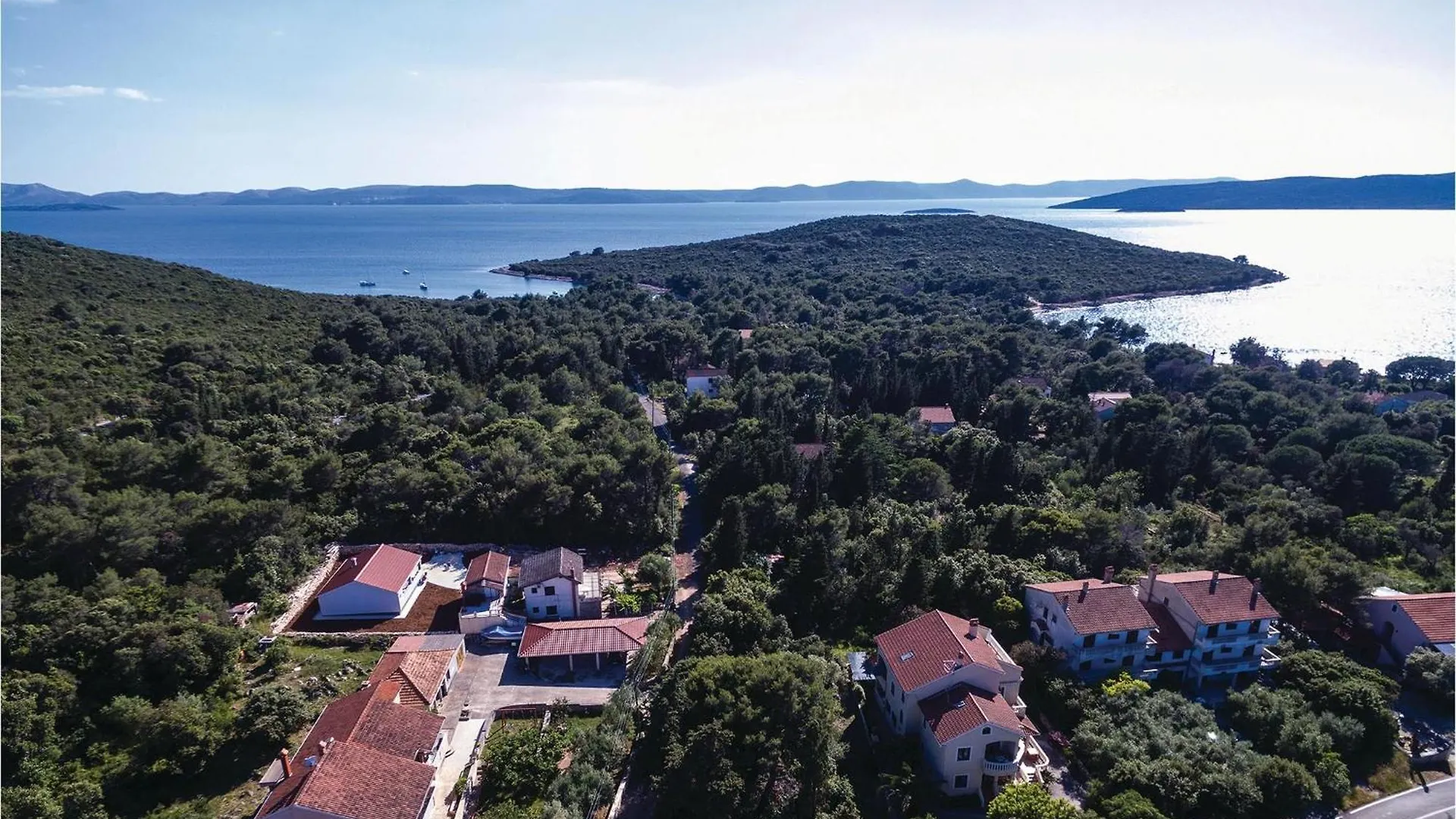 Amazing Home In Muline With Wifi Donje Selo